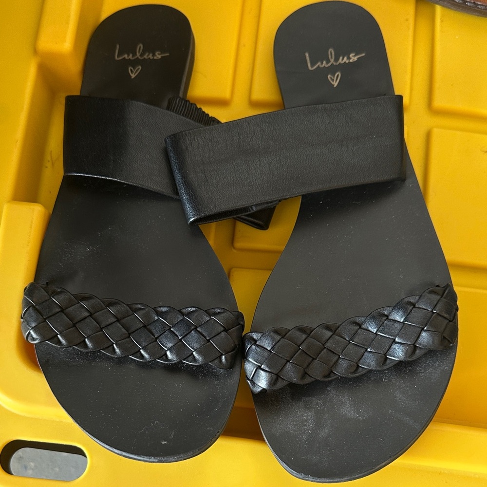 Lulu's Elegant Black Sandals